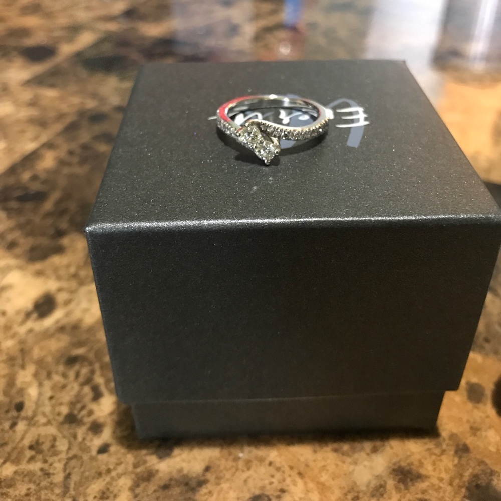 EverUs Ring