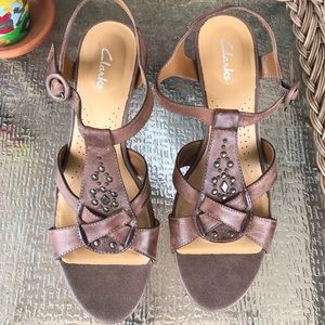 Clarks cork wedge brown camel sandals size 9.5 Clarks cork wedge brown camel sandals size 9.5