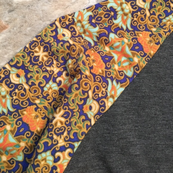 XS LULAROE Randy SOLD - Picture 2 of 2