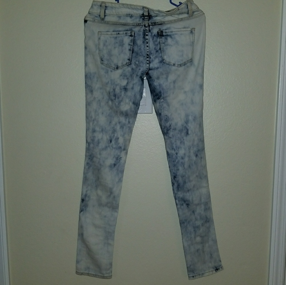 🚫  Traded!!!!Ripped n Bleached Jeans