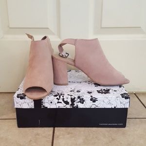 NIB Blush pink open toe mules