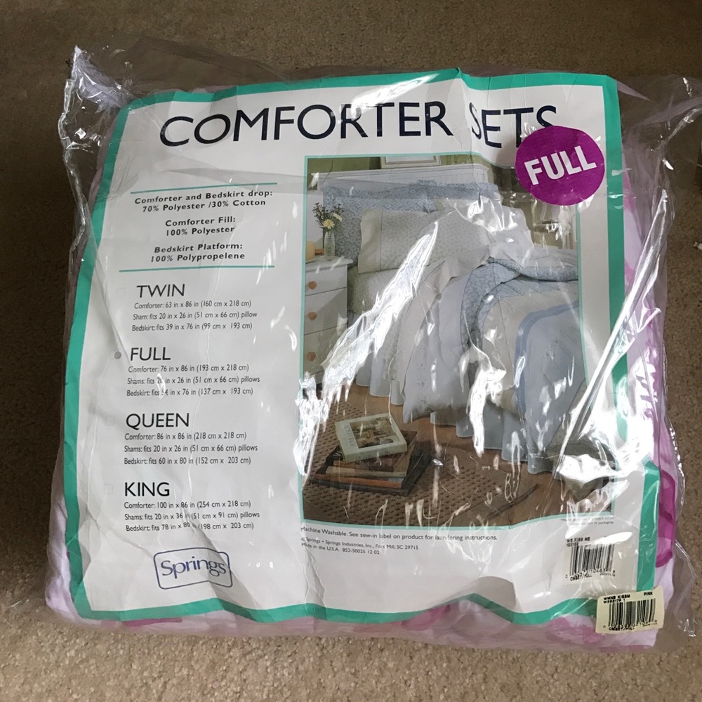 Brand new full size comforter, shams & bedskirt