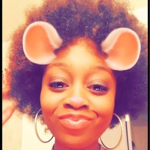 Meet your Posher, Monique