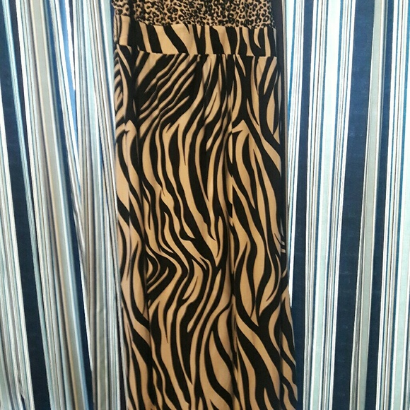 Dress - Picture 5 of 5