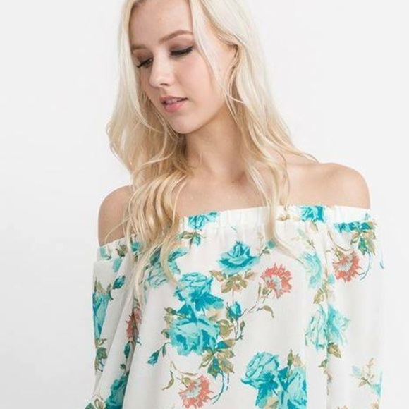 ❗️Last 1! Medium Floral off should top!! - Picture 4 of 4