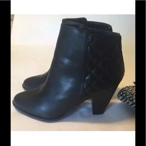 Black bootie size 10 vegan 3.5" heel side zip
