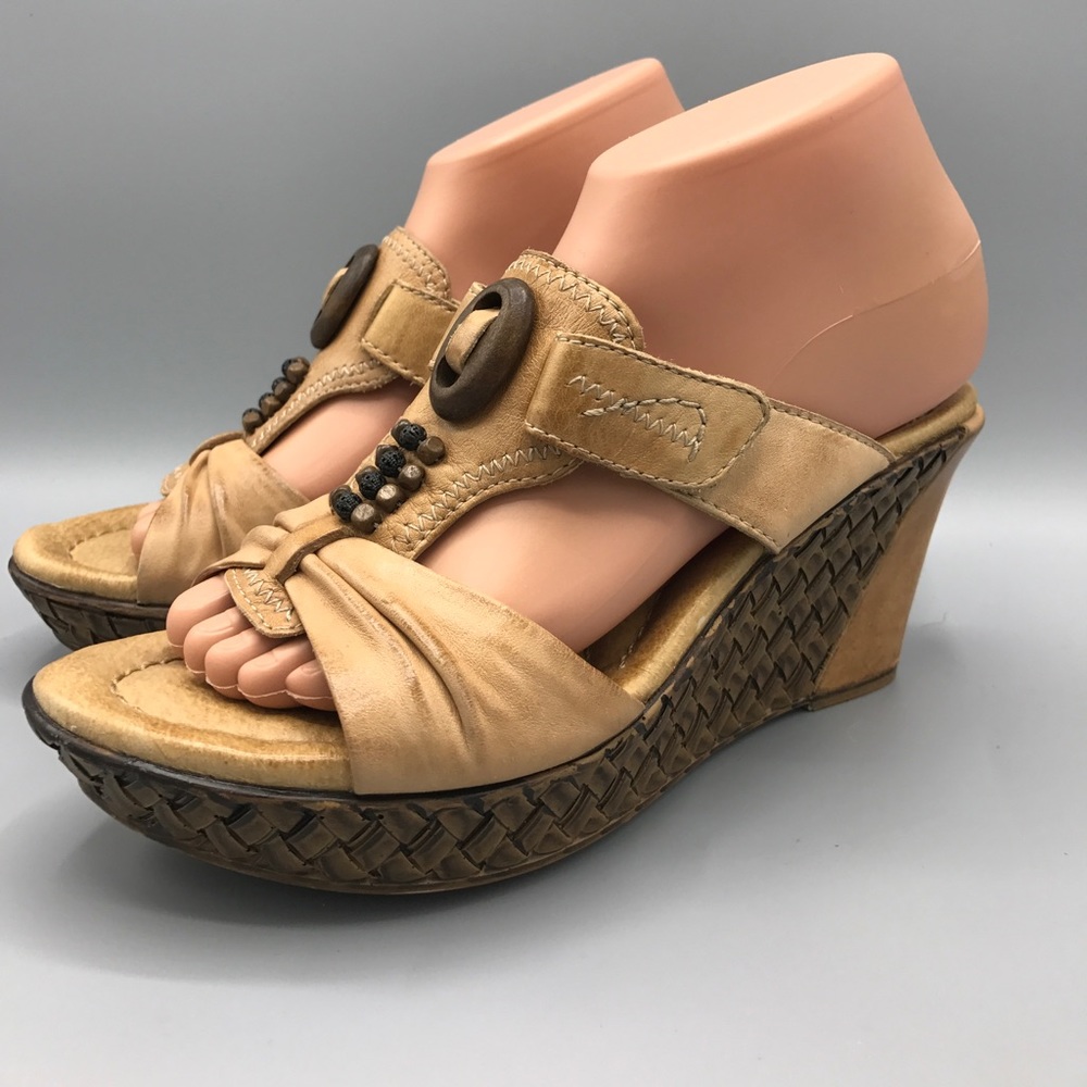 Earth Women's Eden Leather SZ 7.5 B Wedge BIN#9