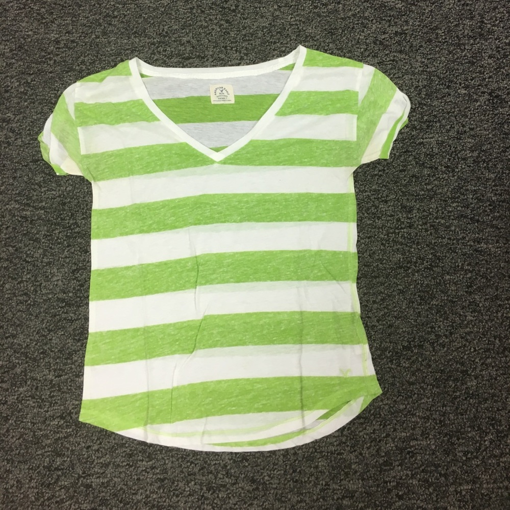 American Eagle V Neck