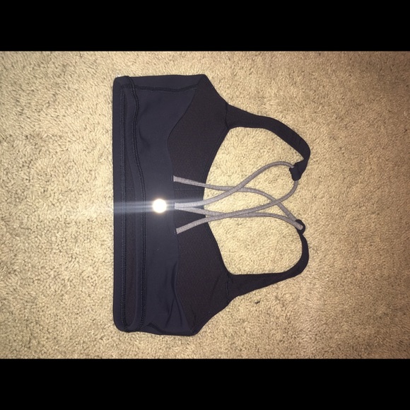 Lululemon free to be sports bra - Picture 2 of 3