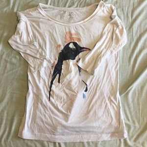 Very light blue 3/4 sleeve tshirt with penguin