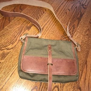 ARMY GREEN AND BROWN LEATHER CROSS BODY JCREW BAG