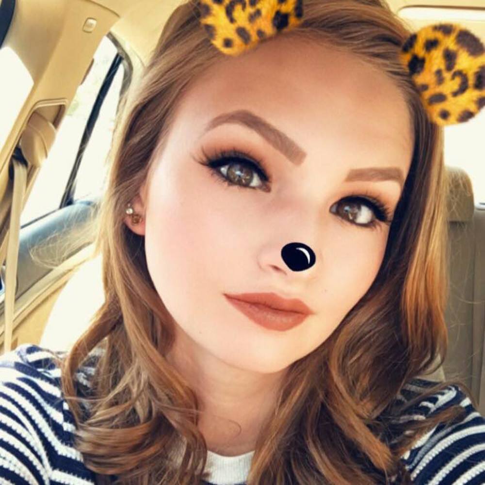 Meet your Posher, Alyssa