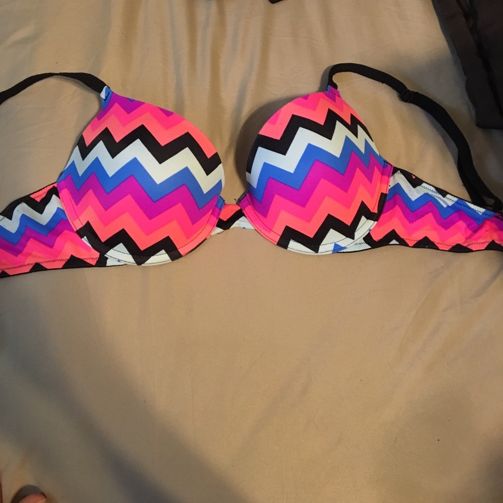 Pink chevron bra