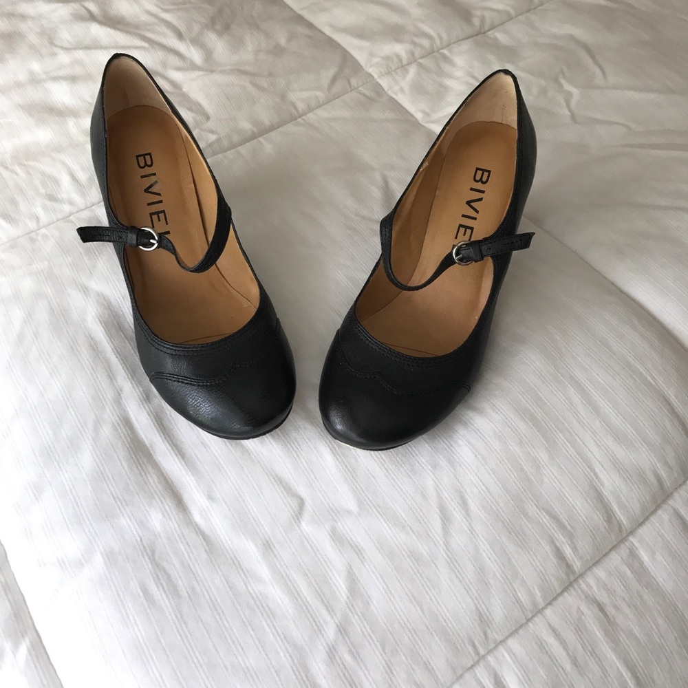 Black Mary Jane's by Biviel size 6.