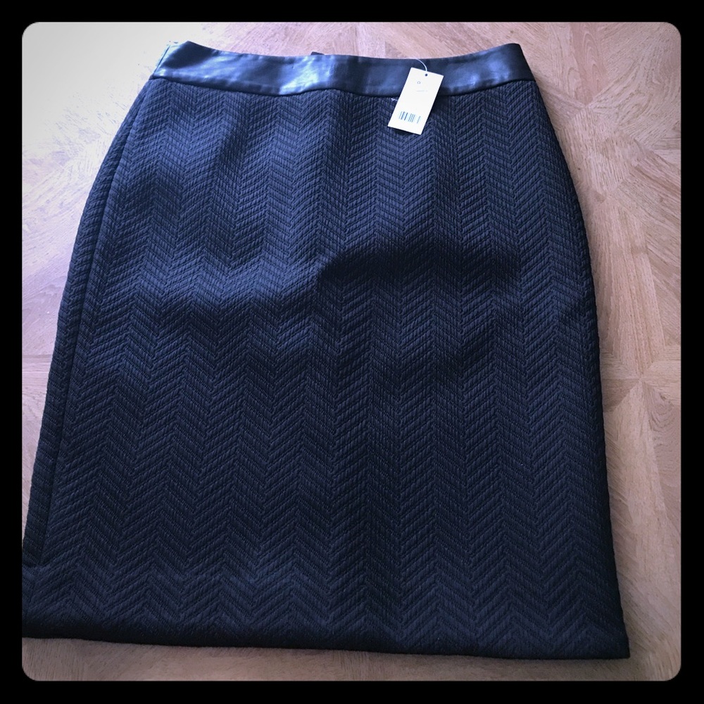 Black banana republic skirt with leather band NBW