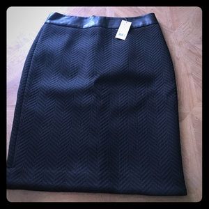 Black banana republic skirt with leather band NBW