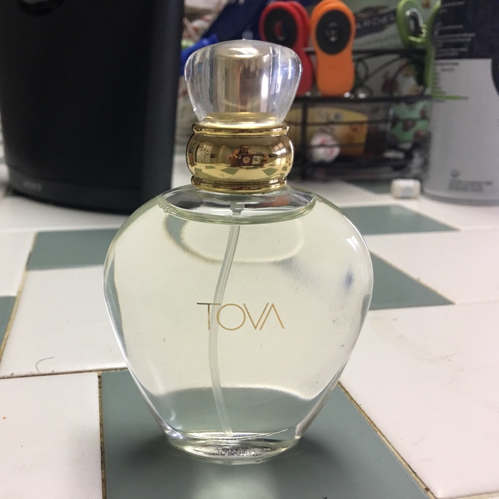 Tova perfume
