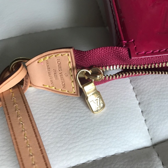 lv vernis monogram leather pouchette accessory - Picture 3 of 5