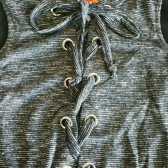 last 1▪️lace up romper▪️ - Picture 7 of 8