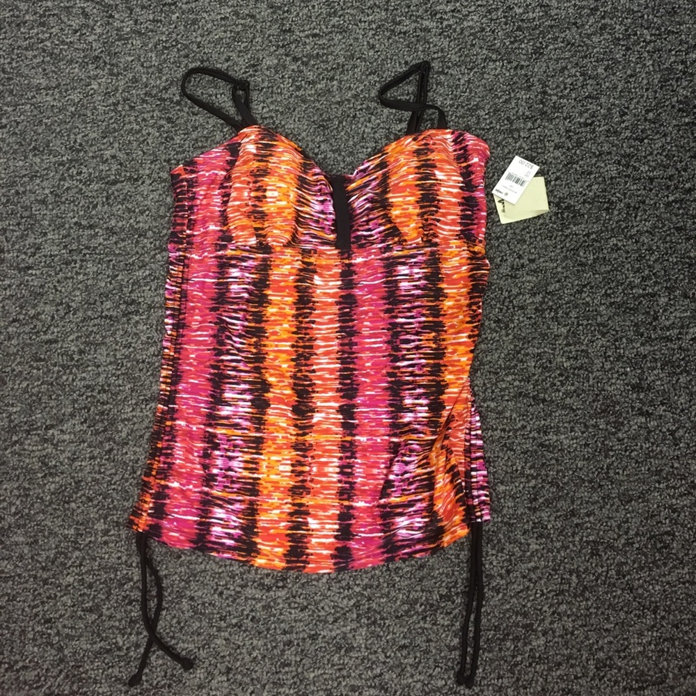 NWT Swim suit top