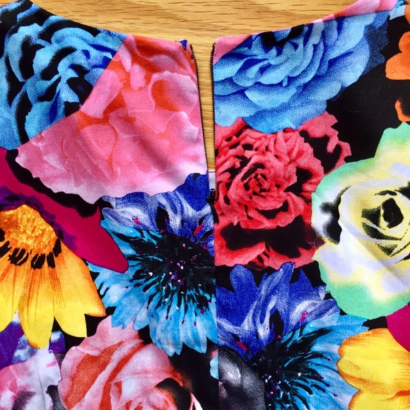 Grace Dresses Flowered Size 6 Sheath Dress - Picture 3 of 4