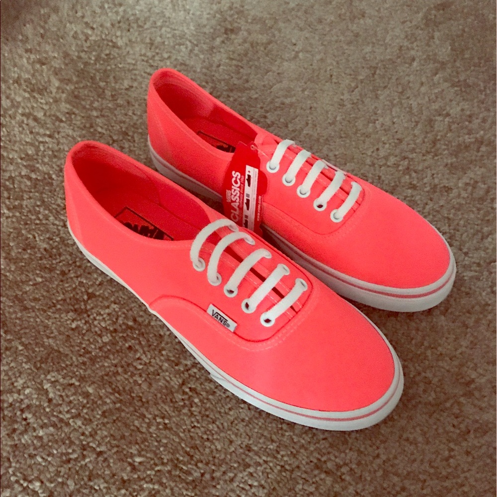 New With Tags Coral Vans size 8