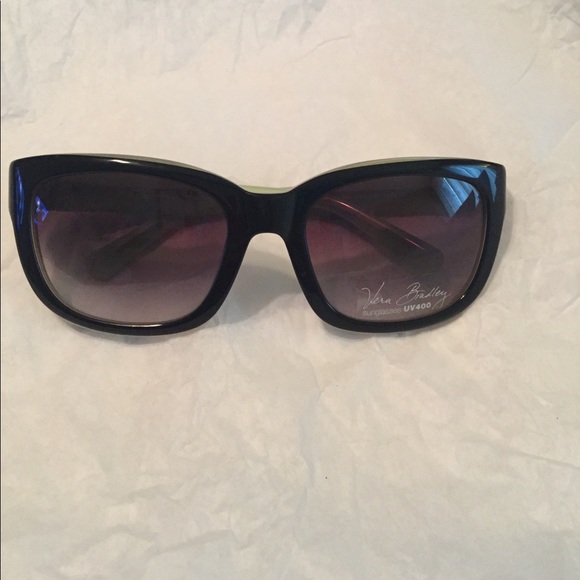 Vera Bradley NWOT sunglasses 😎 - Picture 3 of 4