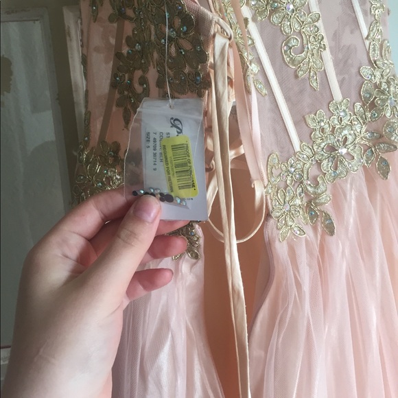 Prom dress - Picture 4 of 4