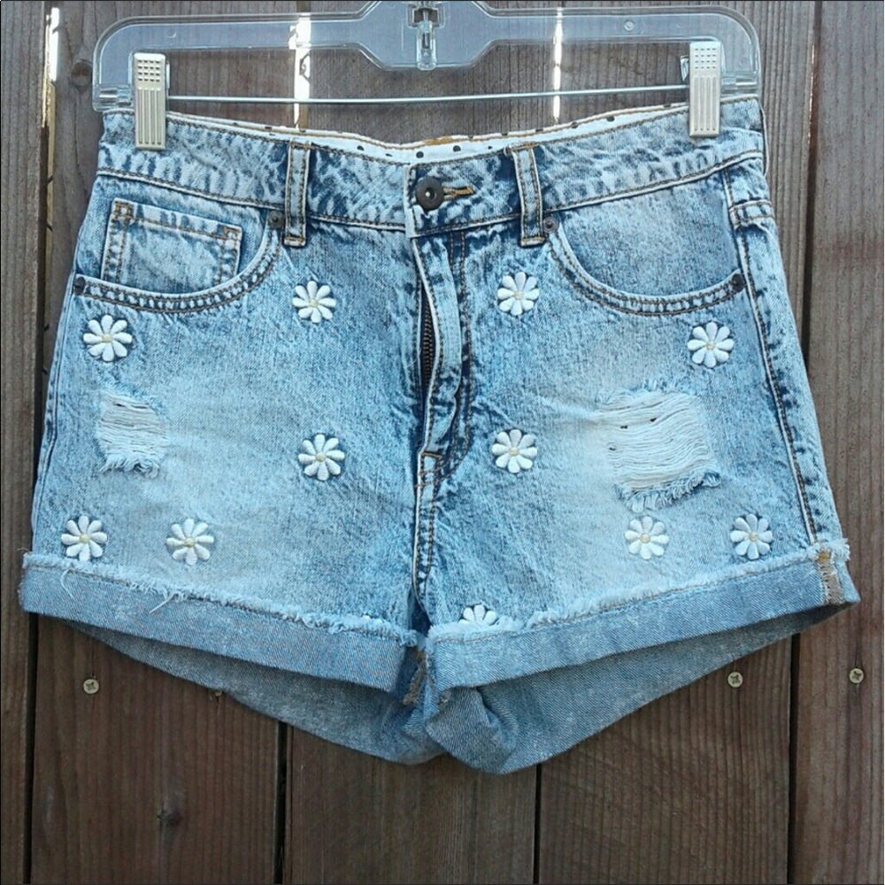 Forever 21 Daisy Shorts size 27