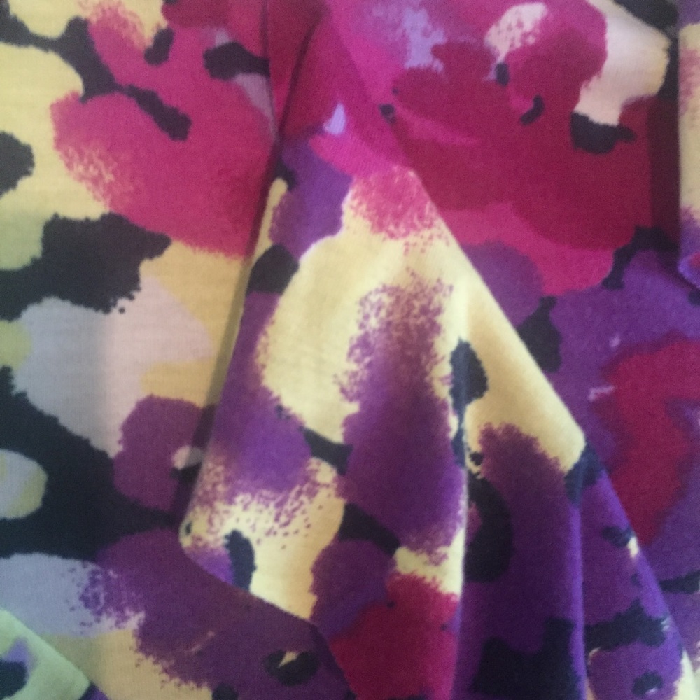 Epic threads tank - Picture 2 of 5