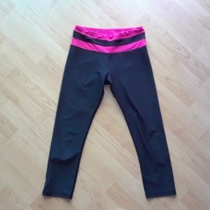 Black workout crops