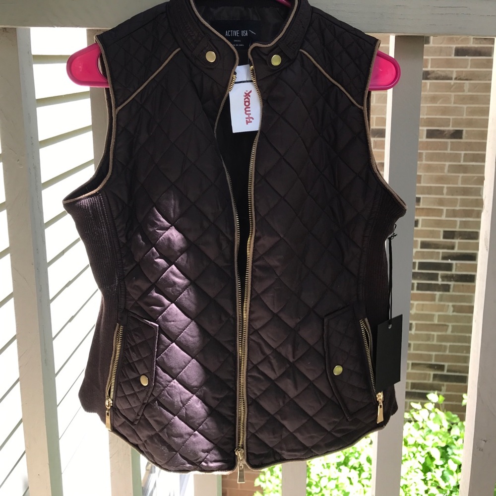 Brown vest with gold zipper