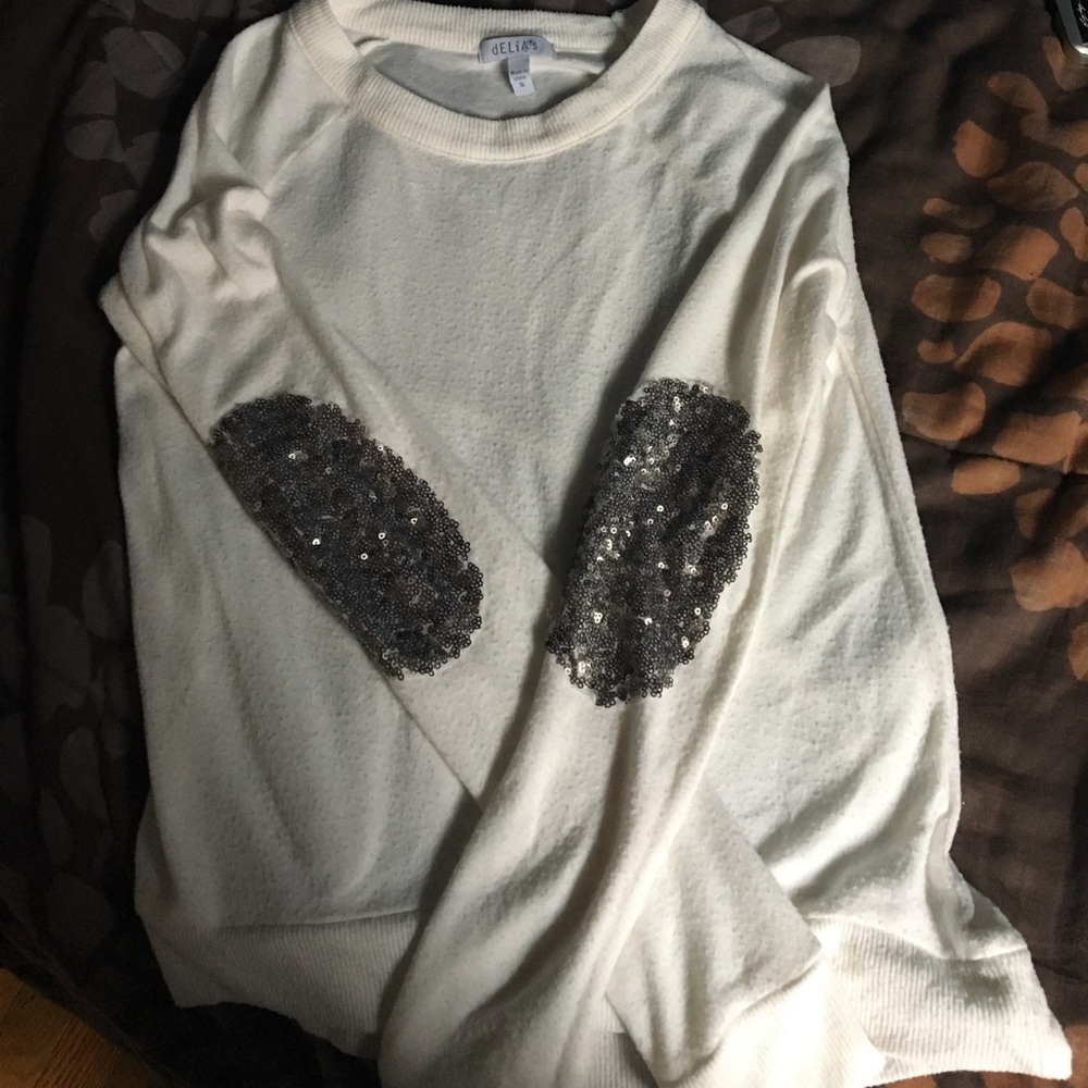 very cute sweater for the winter