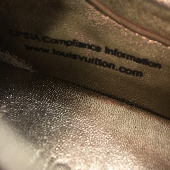 🎉HOST PICK🎉Authentic LV Kids sneakers 👟 2016 - Picture 4 of 8