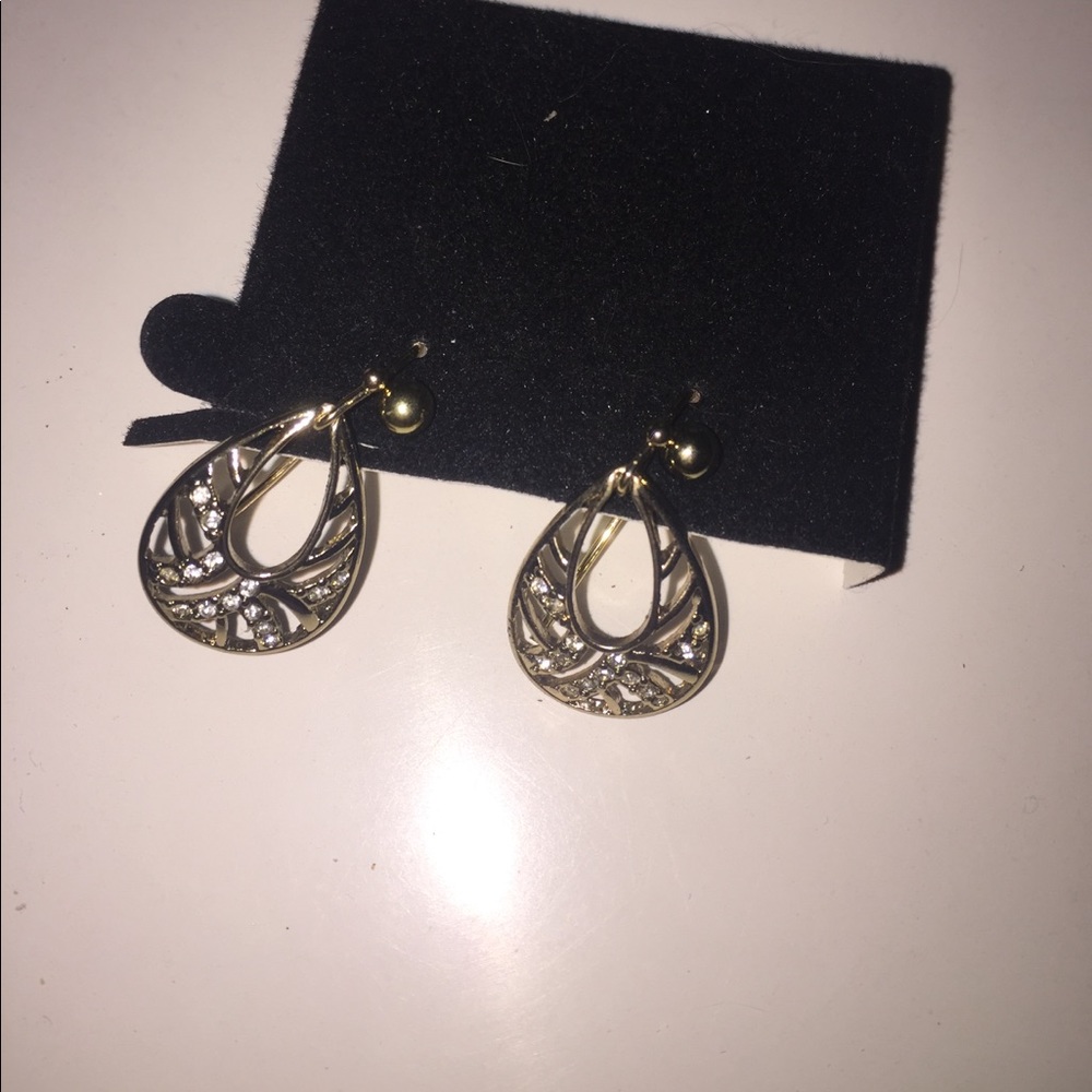 Gold and diamond earrings