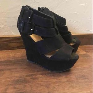 Black felt wedges