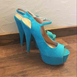 Blue high heel pumps