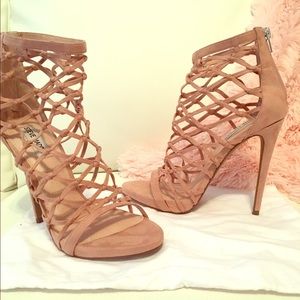 Peachy High-heeled Steve Madden sandals