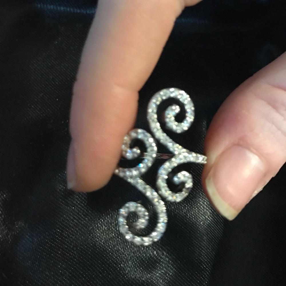 Gorgeous silver CZ ring