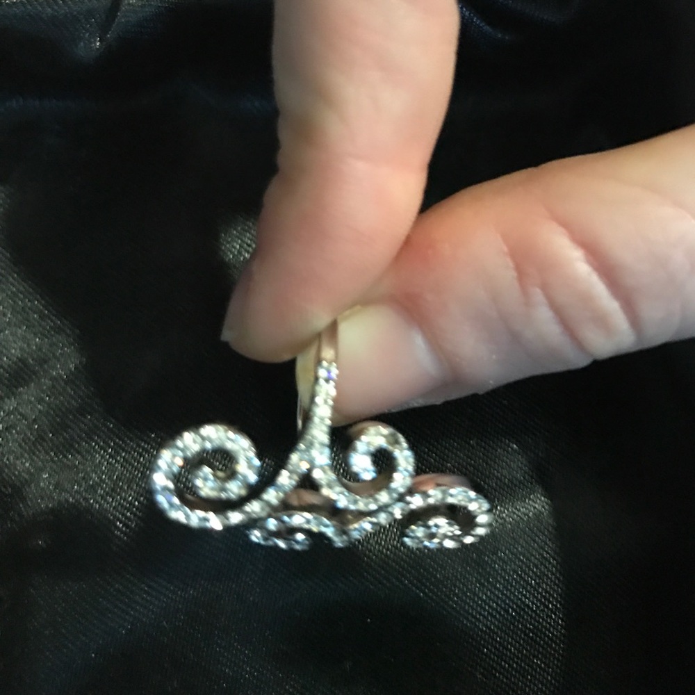 Gorgeous silver CZ ring - Picture 2 of 4