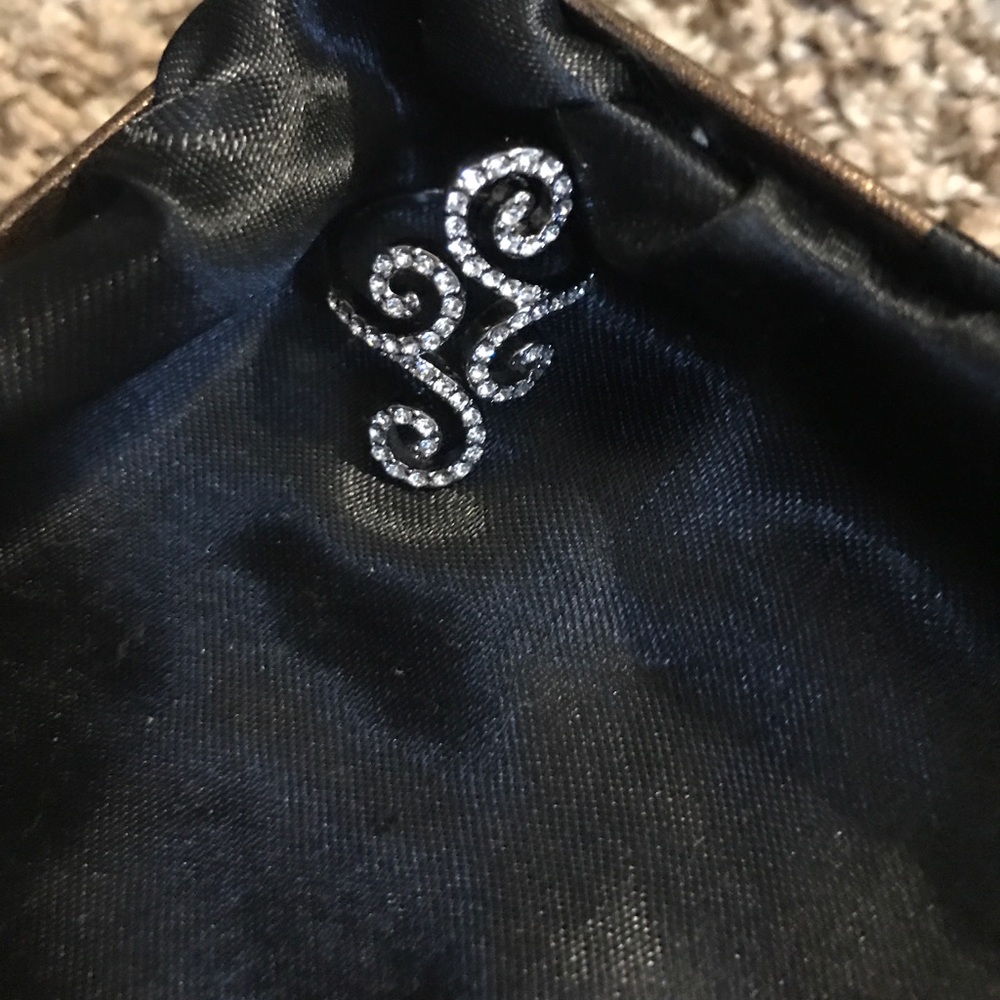 Gorgeous silver CZ ring - Picture 4 of 4