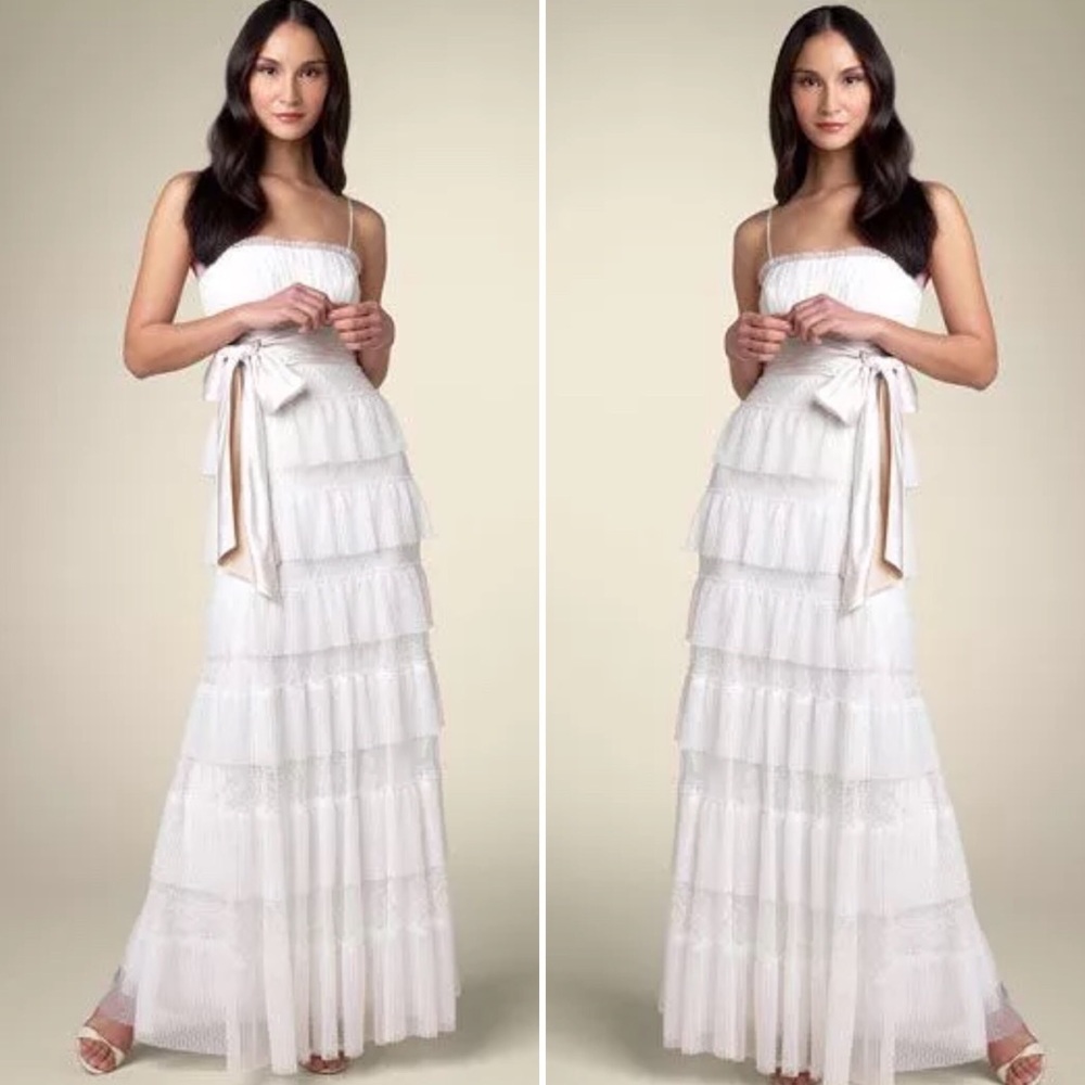 Bcbg maxazria lace and tulle tier gown