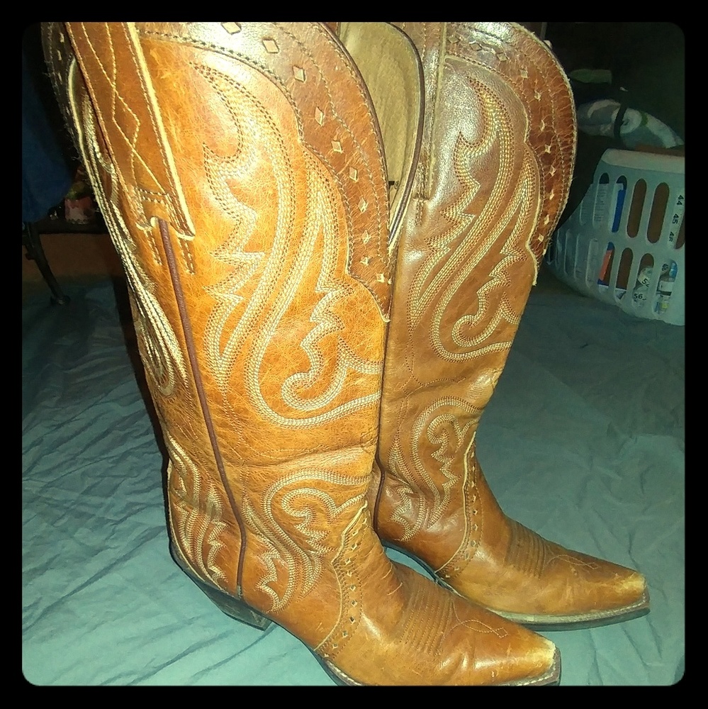 Ariat pointed toe dancing boots
