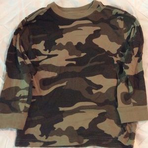 Boy's XS 4/5 camo long sleeved tee