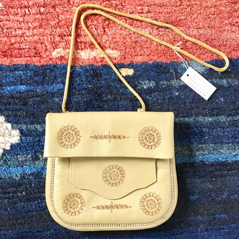 VINTAGE LEATHER BAG