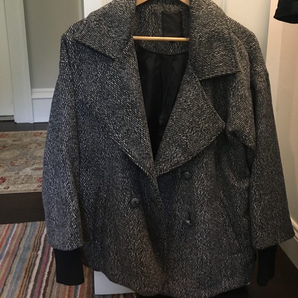 Wool/polyester winter coat