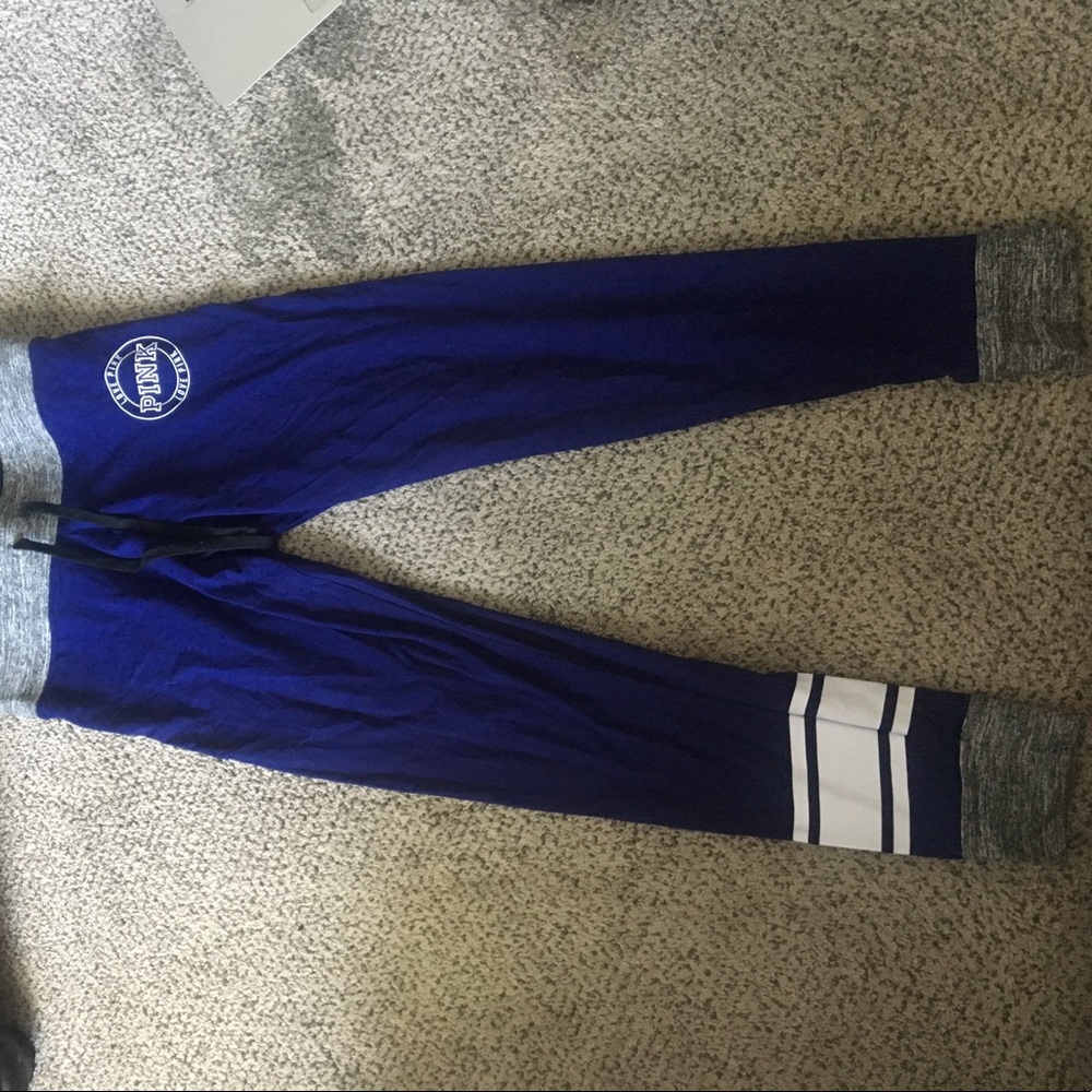 EUC VS Pink Yoga Leggings