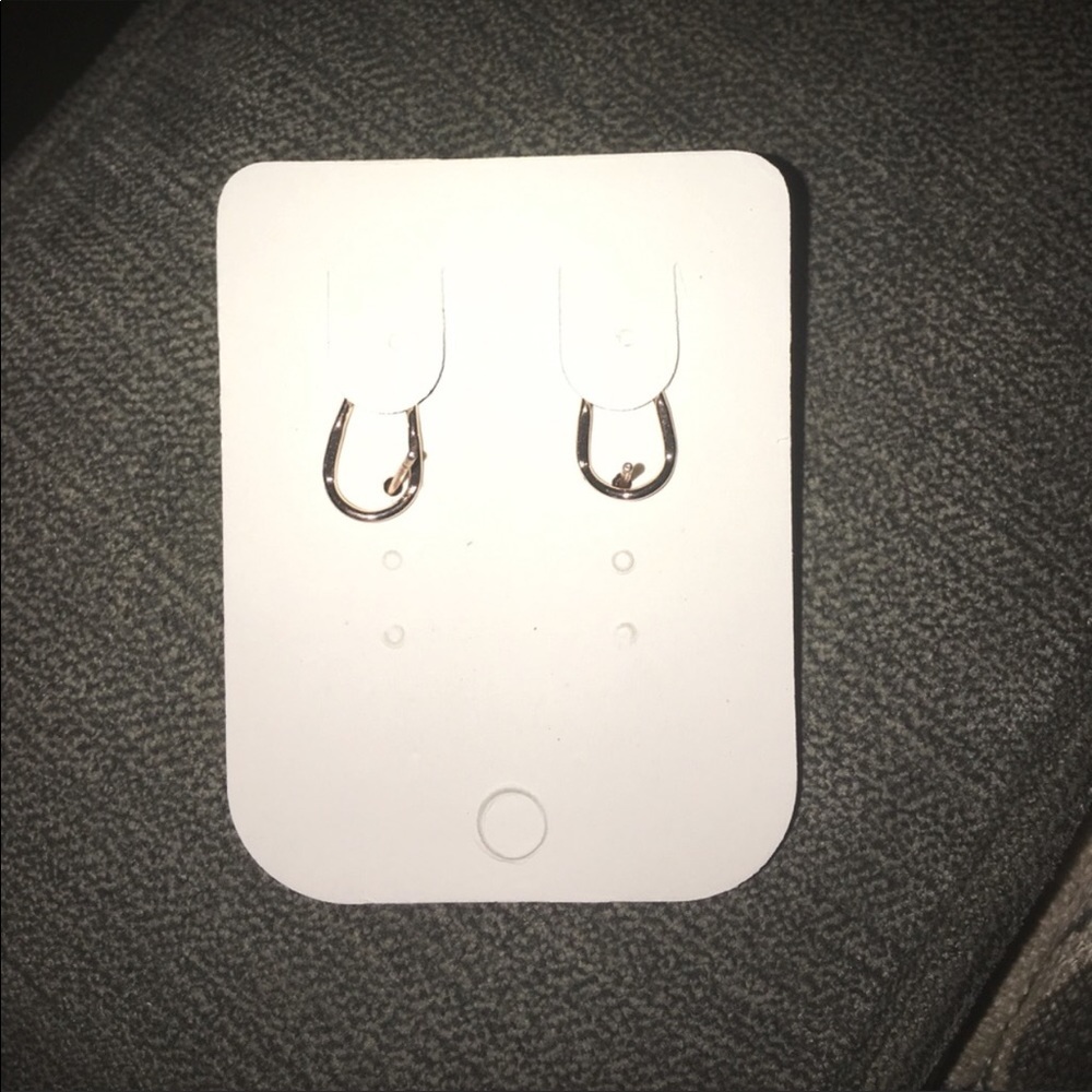 🆕Earring - Picture 2 of 2