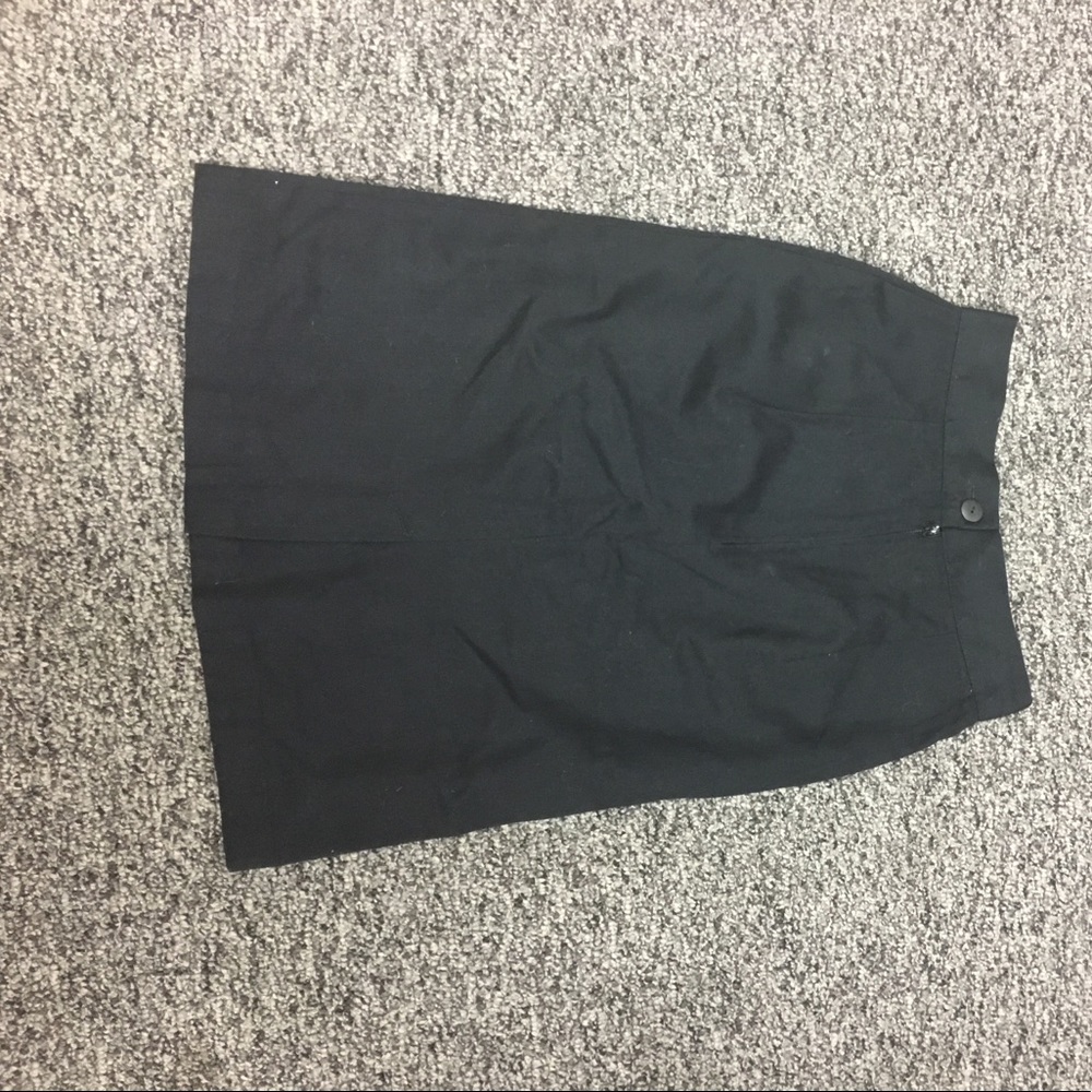 High waited black shirt
