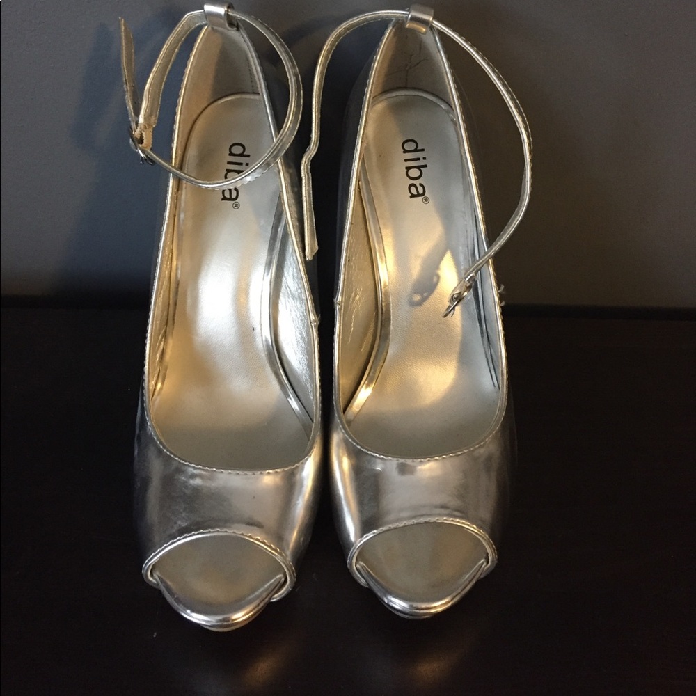 silver pumps
